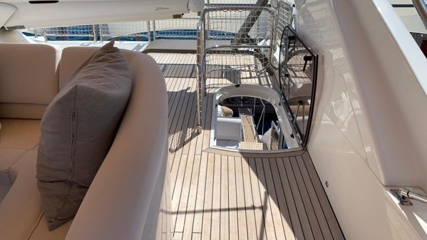 2007 PRINCESS 21M