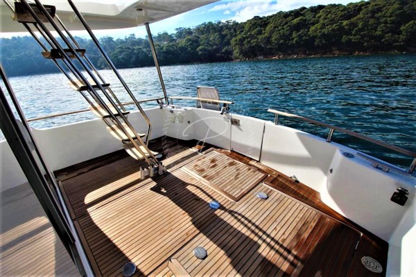2005 BETEAU SWIFT TRAWLER 42