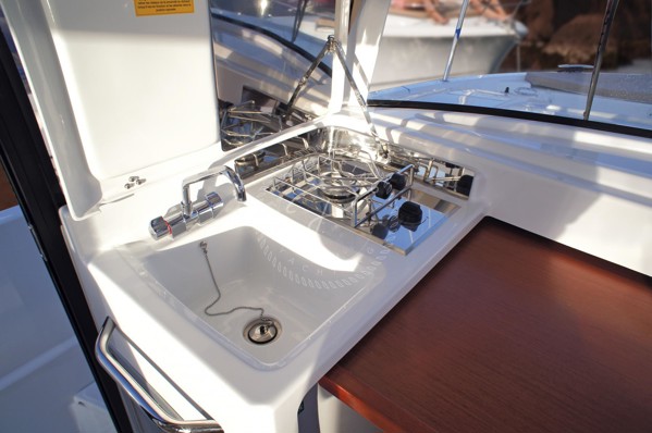 2014 JEANNEAU MF 855 MARLIN