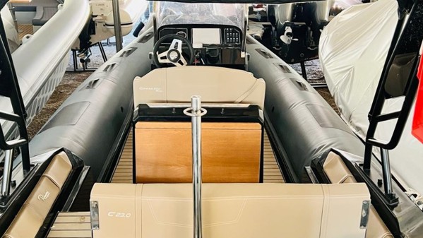 2021 RANIERI CAYMAN 23.0 SPORT