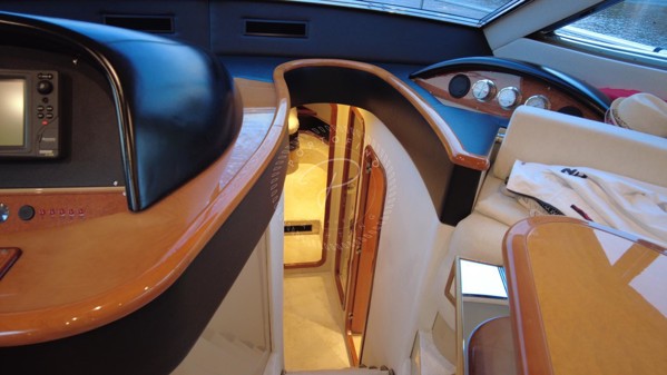 2003 FERRETTI YACHTS 590