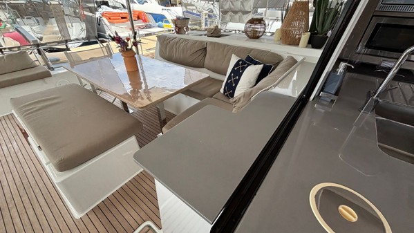 2016 FOUNTAINE PAJOT HELIA 44