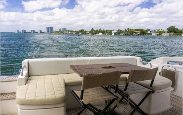 2012 AZIMUT 53 FLY