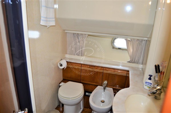 2001 FERRETTI YACHTS 80