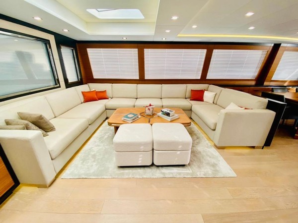 2015 MANGUSTA 132
