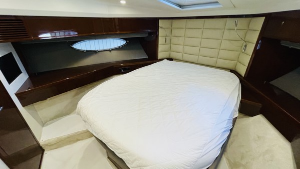 2012 PRINCESS 64