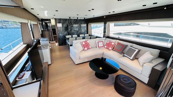 2022 FERRETTI 780
