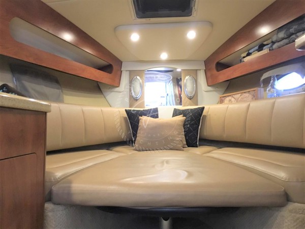 2011 RINKER 280 EC