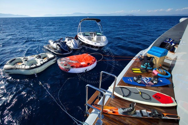 2006/2013 MONDOMARINE CUSTOM 49M