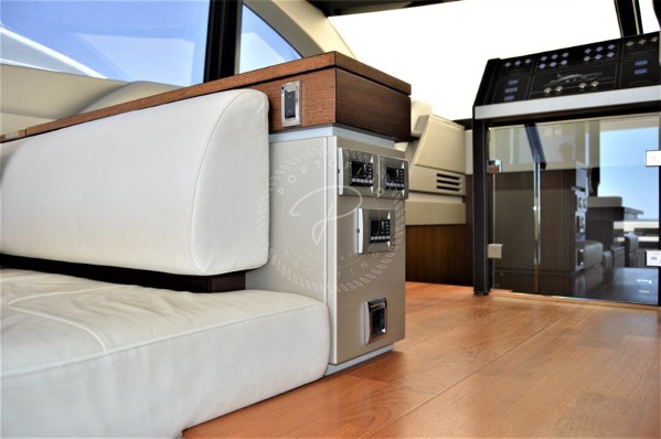 2012 FAIRLINE TARGA 58