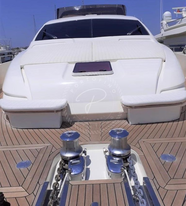 2016 FERRETTI 750