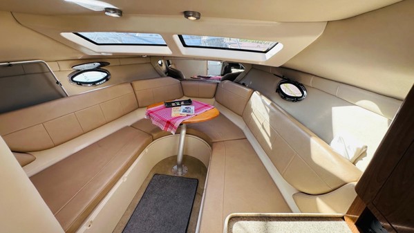 2011 REGAL 2565