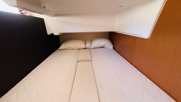 2014 JEANNEAU NC 11