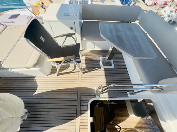 2021 PRESTIGE 420 FLY