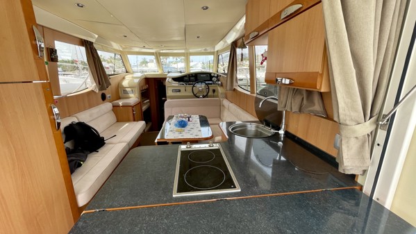 2014 GREENLINE 33 HYBRID