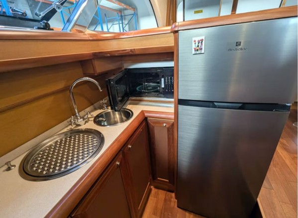 2006 MOCHI CRAFT DOLPHIN 51