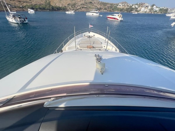 2015 PRINCESS 82