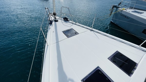 2021 DUFOUR 530
