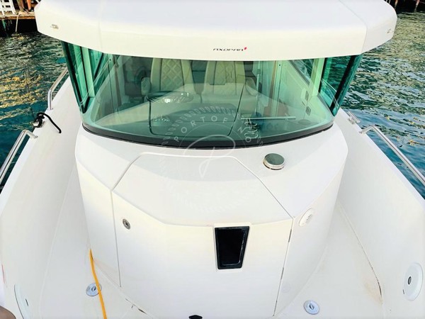 2018 AXOPAR 28 AC