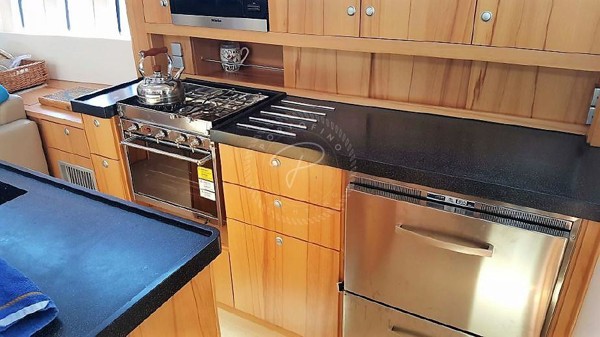 2012 HANSE 630