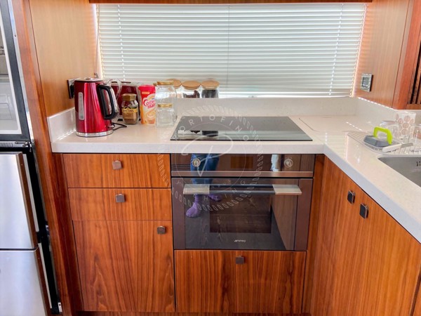 2018 SUNSEEKER MANHATTAN 66