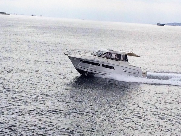 2013 JEANNEAU MERRY FISHER 855