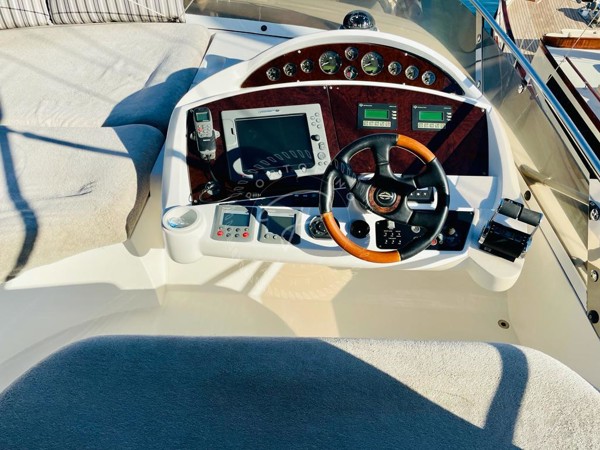 2007 SUNSEEKER MANHATTAN 60