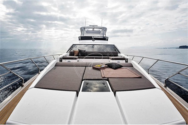 2017 AZIMUT 66 FLY