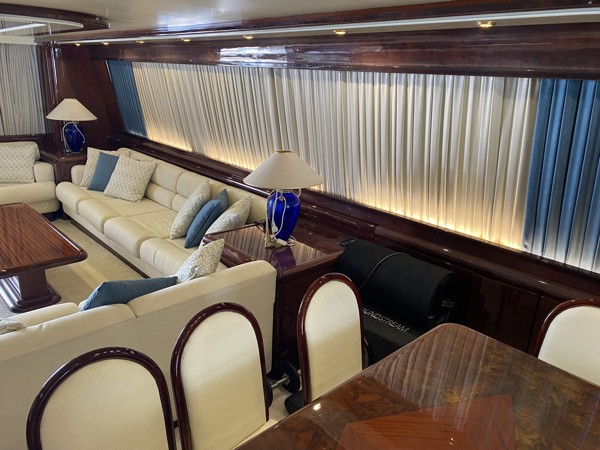 2000 FALCON 86