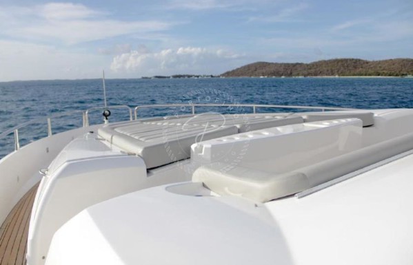 2016 SUNSEEKER 75 YACHT