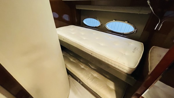 2012 PRINCESS 64