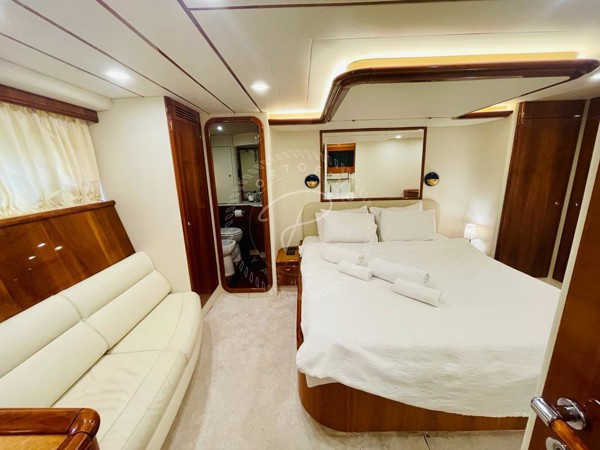 2003/2020 FERRETTI YACHTS 680
