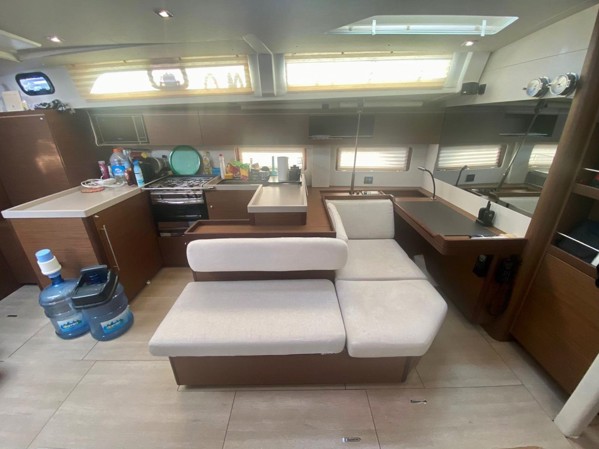 2021 BENETEAU OCEANIS 51.1