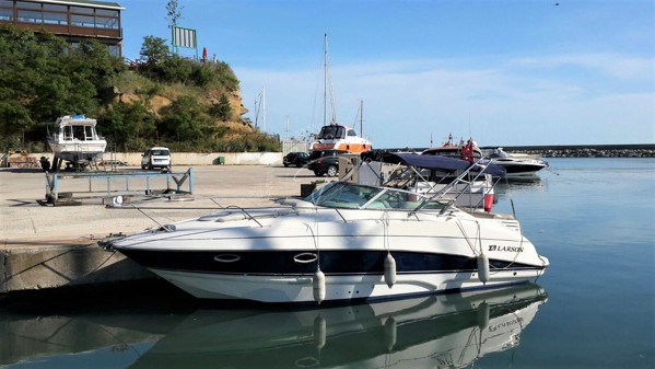 2005 LARSON CABRIO 274