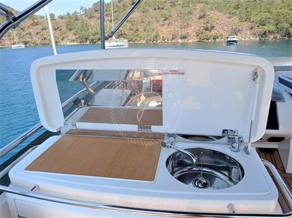 2009 PRINCESS 50