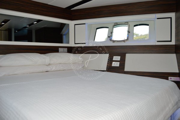 2011 ABSOLUTE 70 STY