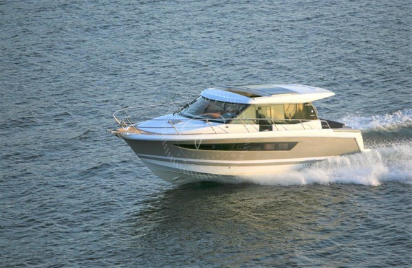 2011 JEANNEAU NC 11