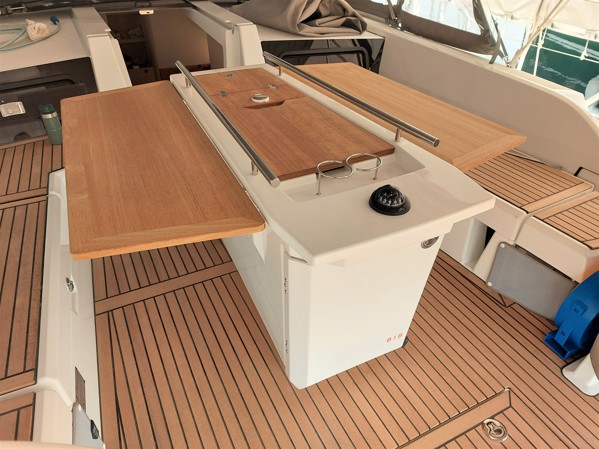 2021 BENETEAU OCEANIS 46.1 FIRST LINE