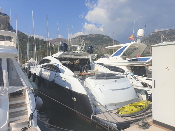 2006 SUNSEEKER PREDATOR 72