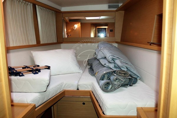 2011 LAGOON 450 F
