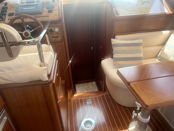 2012 VIKING MARIN 34 SEDAN