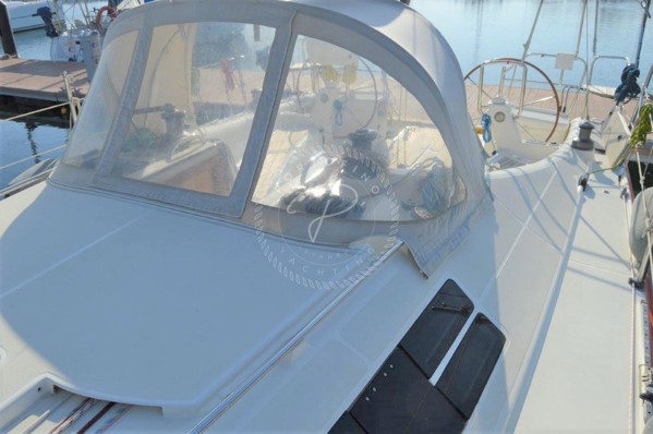2011 AZUREE 40