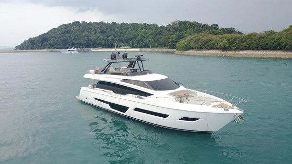 2022 FERRETTI 780