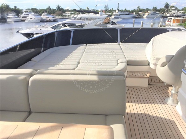 2016 SUNSEEKER 75 YACHT