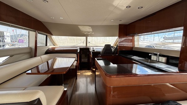 2013 PRINCESS 56 FLY 