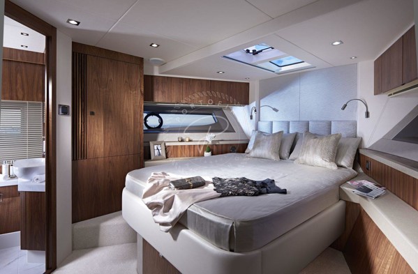 2018 SUNSEEKER MANHATTAN 52