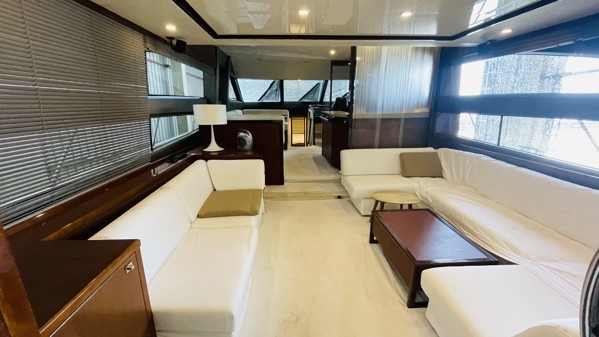 2012 PRINCESS 64