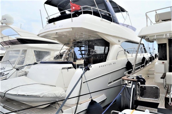 2010 PRESTIGE 60 FLY
