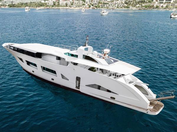 2007/2022 CUSTOM STEEL SUPERYACHT 42M