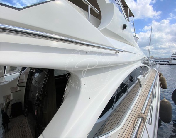 2012 AZIMUT 64 FLY